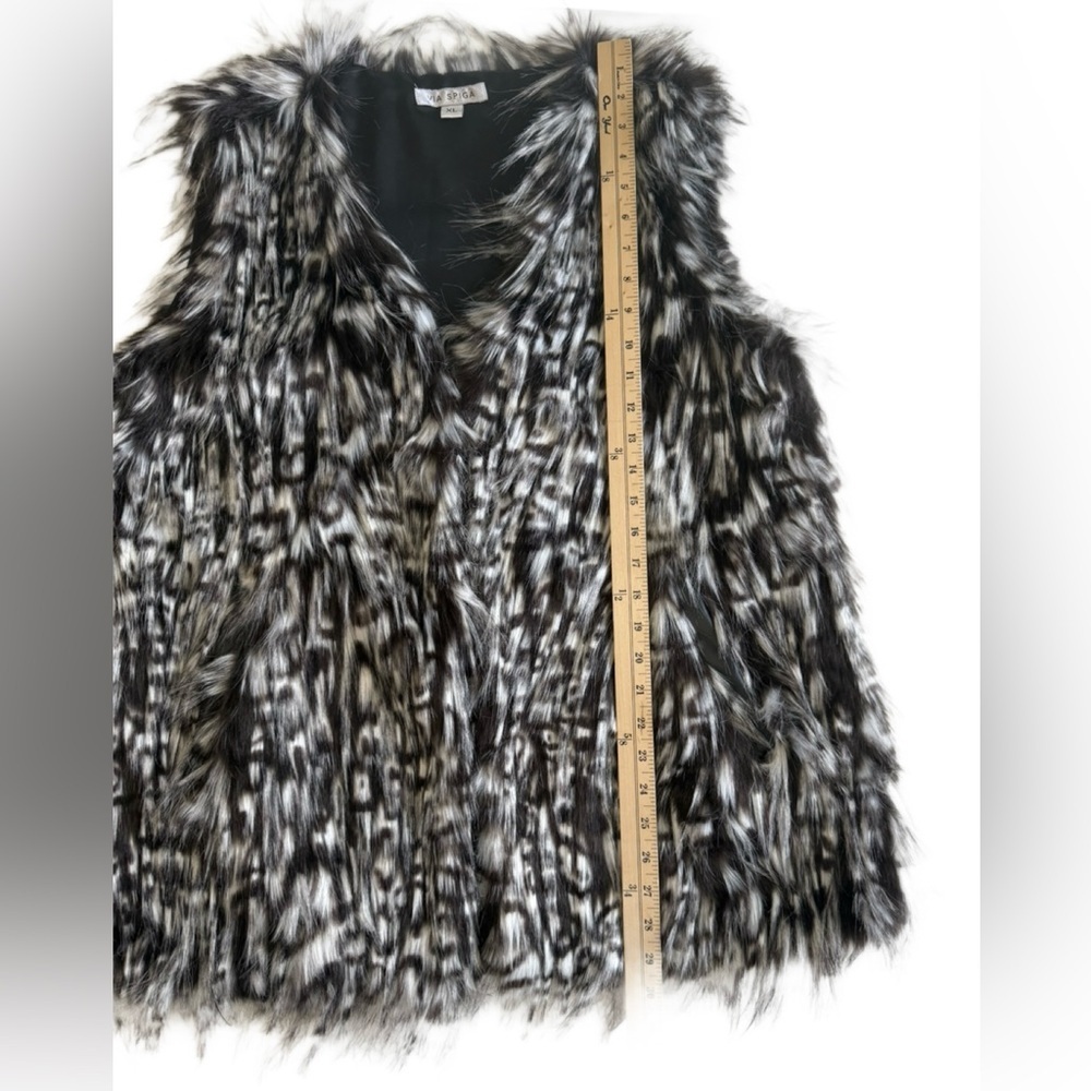 Via Spiga Faux Fur Vest in Brown and White. XL - Picture 6 of 9
